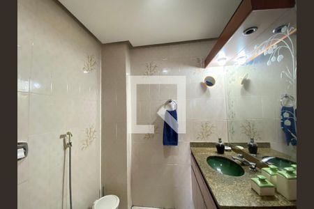 Apartamento à venda com 288m², 4 quartos e 2 vagas Apartamento à venda com 288m², 4 quartos e 2 vagasBanheiro Social