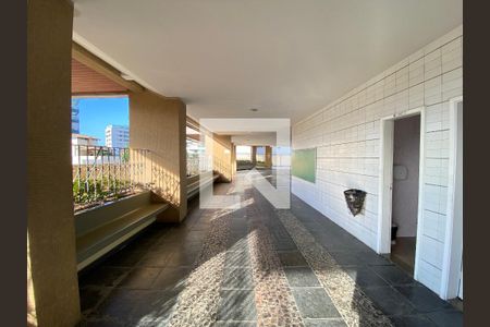 Apartamento à venda com 288m², 4 quartos e 2 vagas Apartamento à venda com 288m², 4 quartos e 2 vagasÁrea comum - Playground