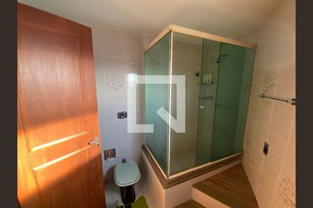 Apartamento à venda com 288m², 4 quartos e 2 vagas Apartamento à venda com 288m², 4 quartos e 2 vagasBanheiro do Quarto 1