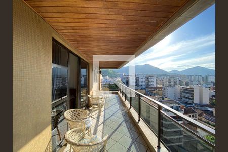 Apartamento à venda com 288m², 4 quartos e 2 vagas Apartamento à venda com 288m², 4 quartos e 2 vagasVaranda da Sala