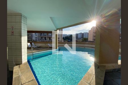 Apartamento à venda com 288m², 4 quartos e 2 vagas Apartamento à venda com 288m², 4 quartos e 2 vagasÁrea comum - Piscina