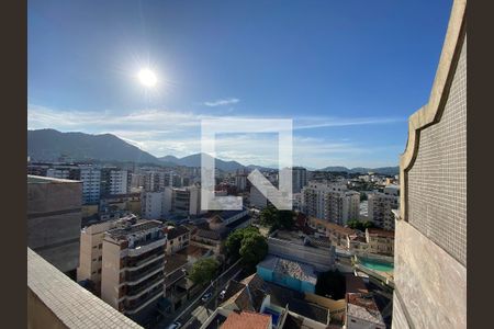 Apartamento à venda com 288m², 4 quartos e 2 vagas Apartamento à venda com 288m², 4 quartos e 2 vagasVista