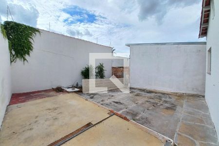Casa à venda com 65m², 2 quartos e 4 vagasQuintal