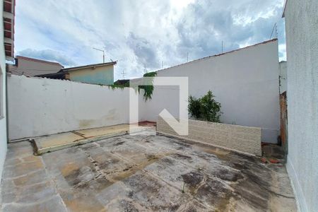 Casa à venda com 65m², 2 quartos e 4 vagasQuintal