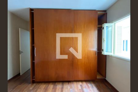 Casa à venda com 209m², 3 quartos e 5 vagasQuarto 2