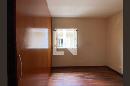 Casa à venda com 209m², 3 quartos e 5 vagasQuarto 2