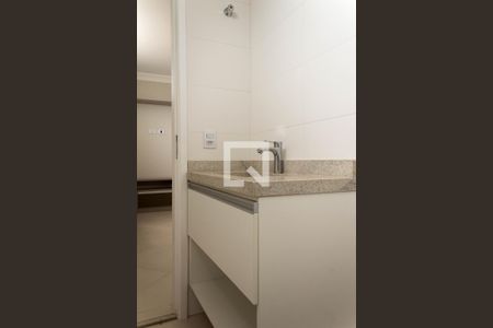 Banheiro de apartamento para alugar com 1 quarto, 48m² em Vila Planalto, São Bernardo do Campo