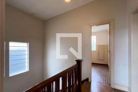 Casa à venda com 430m², 3 quartos e sem vaga Casa à venda com 430m², 3 quartos e sem vagaHall