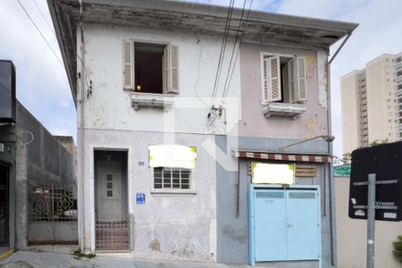 Casa à venda com 430m², 3 quartos e sem vaga Casa à venda com 430m², 3 quartos e sem vagaFachada