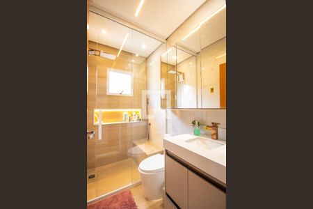 Casa à venda com 142m², 3 quartos e 3 vagasBanheiro da Suíte