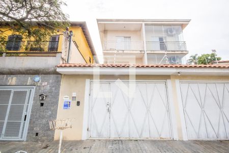 Casa à venda com 142m², 3 quartos e 3 vagasFachada