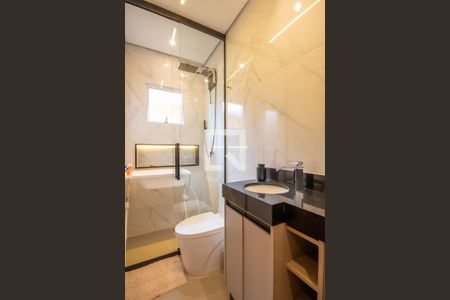 Casa à venda com 142m², 3 quartos e 3 vagasBanheiro 2