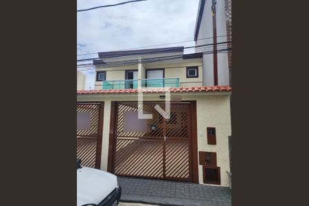 Casa à venda com 124m², 3 quartos e 2 vagasFachada