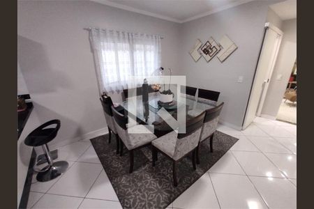 Casa à venda com 3 quartos, 180m² em São Lucas, São Paulo