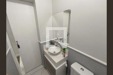 Casa à venda com 3 quartos, 180m² em São Lucas, São Paulo