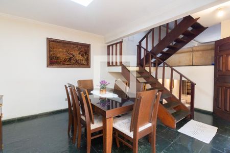 Casa à venda com 200m², 3 quartos e 4 vagas