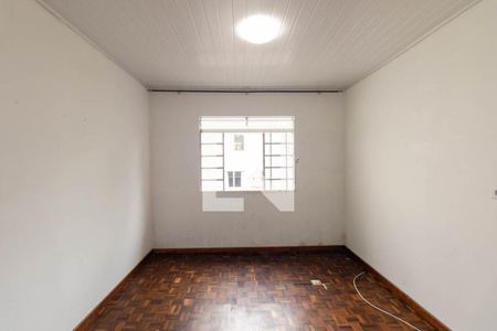 Casa à venda com 240m², 2 quartos e 2 vagas Casa à venda com 240m², 2 quartos e 2 vagasSala de TV