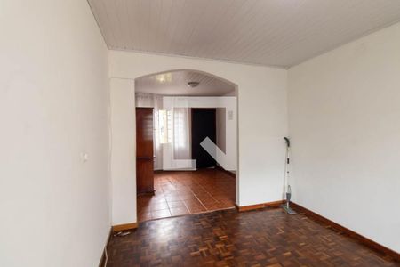 Casa à venda com 240m², 2 quartos e 2 vagas Casa à venda com 240m², 2 quartos e 2 vagasSala de TV
