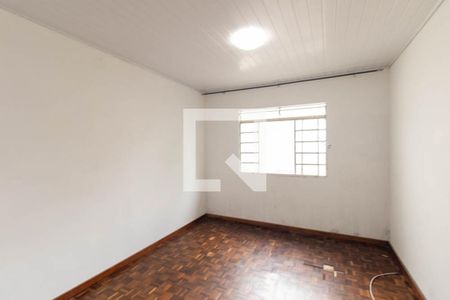 Sala de TV de casa à venda com 2 quartos, 240m² em Campo Comprido, Curitiba