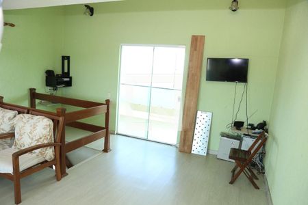 Casa à venda com 400m², 3 quartos e 6 vagas Casa à venda com 400m², 3 quartos e 6 vagasSotao