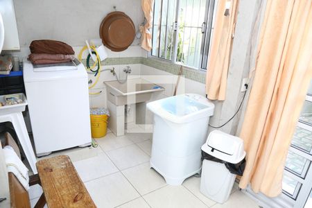 Casa à venda com 400m², 3 quartos e 6 vagas Casa à venda com 400m², 3 quartos e 6 vagasÁrea de Serviço