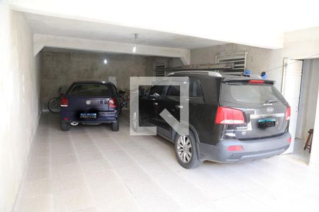 Casa à venda com 400m², 3 quartos e 6 vagas Casa à venda com 400m², 3 quartos e 6 vagasGaragem