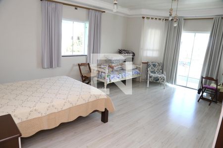 Casa à venda com 400m², 3 quartos e 6 vagas Casa à venda com 400m², 3 quartos e 6 vagasSuite 2