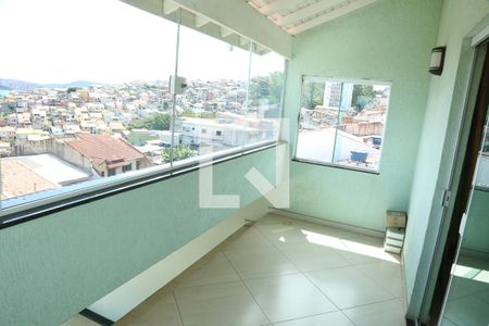 Casa à venda com 400m², 3 quartos e 6 vagas Casa à venda com 400m², 3 quartos e 6 vagasSotao