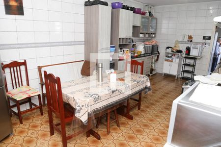 Casa à venda com 400m², 3 quartos e 6 vagas Casa à venda com 400m², 3 quartos e 6 vagasCozinha