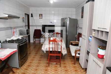 Casa à venda com 400m², 3 quartos e 6 vagas Casa à venda com 400m², 3 quartos e 6 vagasCozinha