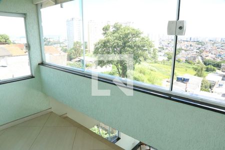 Casa à venda com 400m², 3 quartos e 6 vagas Casa à venda com 400m², 3 quartos e 6 vagasSotao