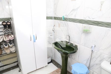 Casa à venda com 400m², 3 quartos e 6 vagas Casa à venda com 400m², 3 quartos e 6 vagasBanheiro da Suíte 2