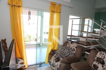 Casa à venda com 400m², 3 quartos e 6 vagas Casa à venda com 400m², 3 quartos e 6 vagasSala de TV