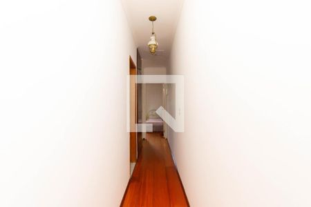 Casa à venda com 176m², 3 quartos e 2 vagas Casa à venda com 176m², 3 quartos e 2 vagasCorredor