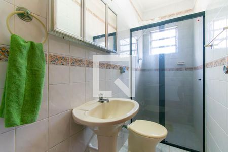 Casa à venda com 176m², 3 quartos e 2 vagas Casa à venda com 176m², 3 quartos e 2 vagasBanheiro 2