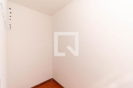 Casa à venda com 176m², 3 quartos e 2 vagas Casa à venda com 176m², 3 quartos e 2 vagasCloset da suíte