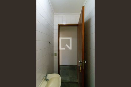 Casa à venda com 176m², 3 quartos e 2 vagas Casa à venda com 176m², 3 quartos e 2 vagasBanheiro de Serviço