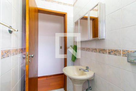 Casa à venda com 176m², 3 quartos e 2 vagas Casa à venda com 176m², 3 quartos e 2 vagasBanheiro 2