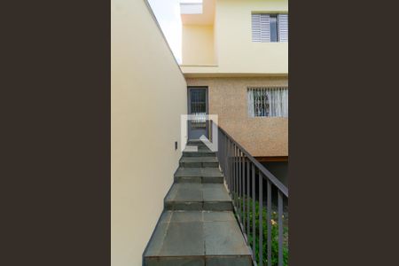 Casa à venda com 176m², 3 quartos e 2 vagas Casa à venda com 176m², 3 quartos e 2 vagasEntrada