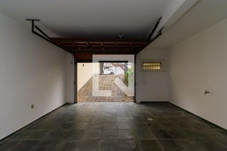 Casa à venda com 176m², 3 quartos e 2 vagas Casa à venda com 176m², 3 quartos e 2 vagasGaragem