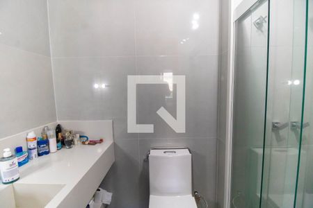 Apartamento à venda com 80m², 2 quartos e 1 vaga Apartamento à venda com 80m², 2 quartos e 1 vagaBanheiro da Suíte