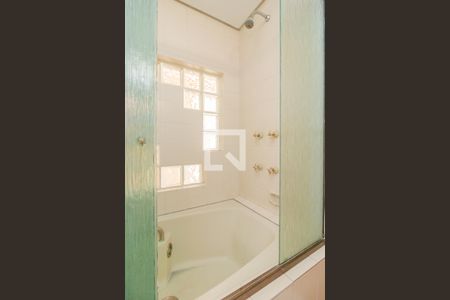 Apartamento à venda com 183m², 3 quartos e 1 vaga Apartamento à venda com 183m², 3 quartos e 1 vagaBanheiro do Quarto 1