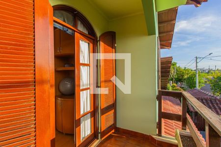 Casa à venda com 325m², 4 quartos e 4 vagas Casa à venda com 325m², 4 quartos e 4 vagasSacada Quarto 4