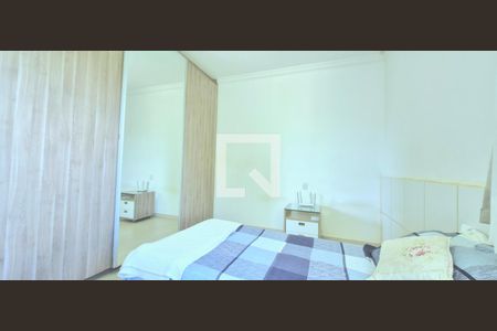 Casa de condomínio à venda com 265m², 4 quartos e 6 vagas Casa de condomínio à venda com 265m², 4 quartos e 6 vagasQuarto 3