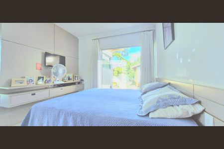 Casa de condomínio à venda com 265m², 4 quartos e 6 vagas Casa de condomínio à venda com 265m², 4 quartos e 6 vagasSuíte 2