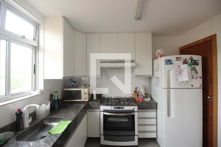 Apartamento à venda com 80m², 3 quartos e 2 vagasCozinha