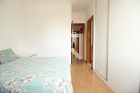 Apartamento à venda com 80m², 3 quartos e 2 vagasQuarto 2