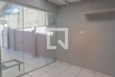 Casa para alugar com 100m², 2 quartos e sem vagaLavanderia
