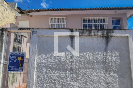Casa para alugar com 100m², 2 quartos e sem vagaFachada + Plaquinha