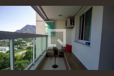 Apartamento à venda com 124m², 3 quartos e 2 vagas Apartamento à venda com 124m², 3 quartos e 2 vagasVaranda